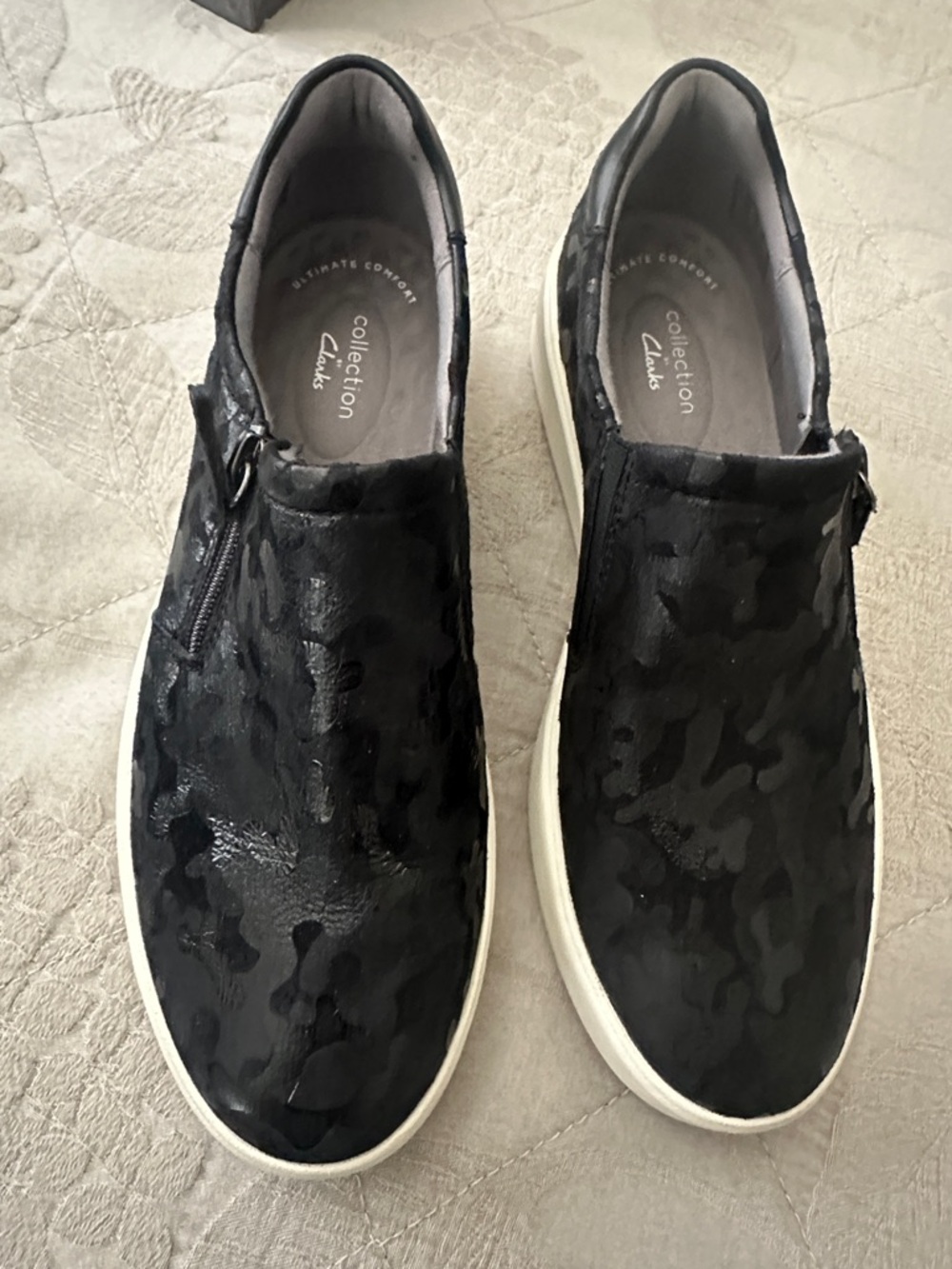 Clarks Black Camouflage-Texture Slip-On shoes
